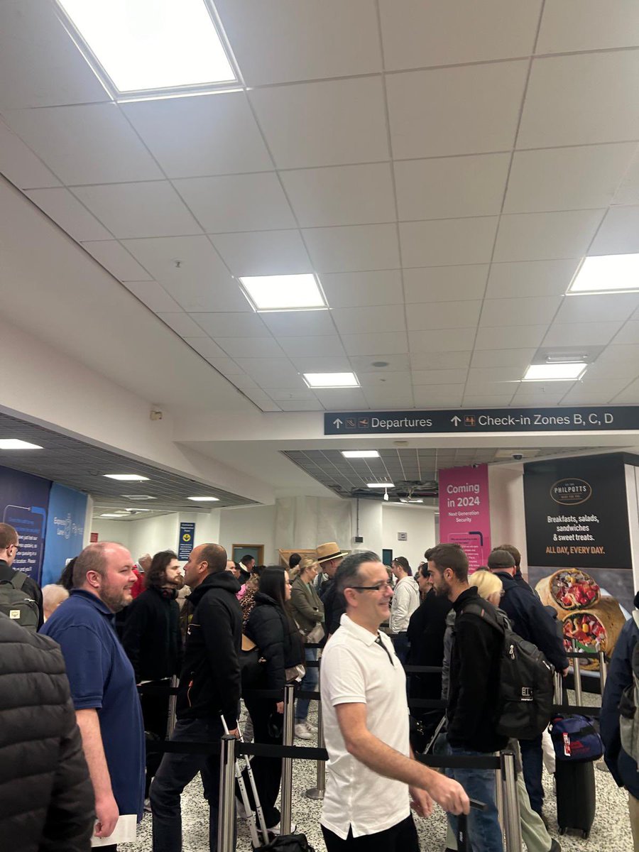 Birmingham Airport staff are shitting the bed this morning. 1hr 50 to get from departures, queue for the lift then queue for security. #BHX is an embarrassment.