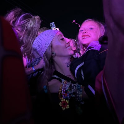 xoBayRai's tweet photo. one the happiest moments of my life w my favorite girl 💞💚

#NewProfilePic https://t.co/37ATiH24YG