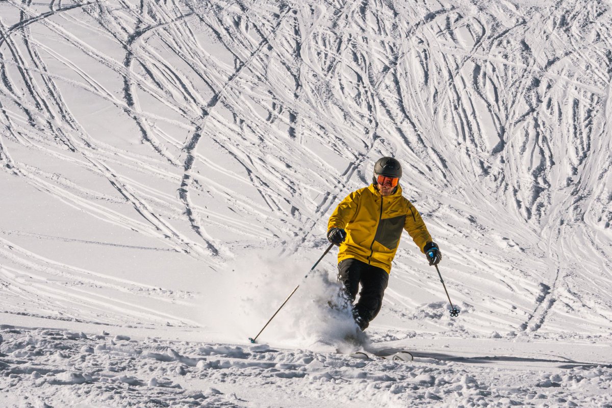 Last spots open to join our Canada Snow Squad for 2024 :oysterworldwide.com/project/canada… open to those between 18-30, UK / EU / Australia  #whistler #skiseason #workabroad #careerbreak #news