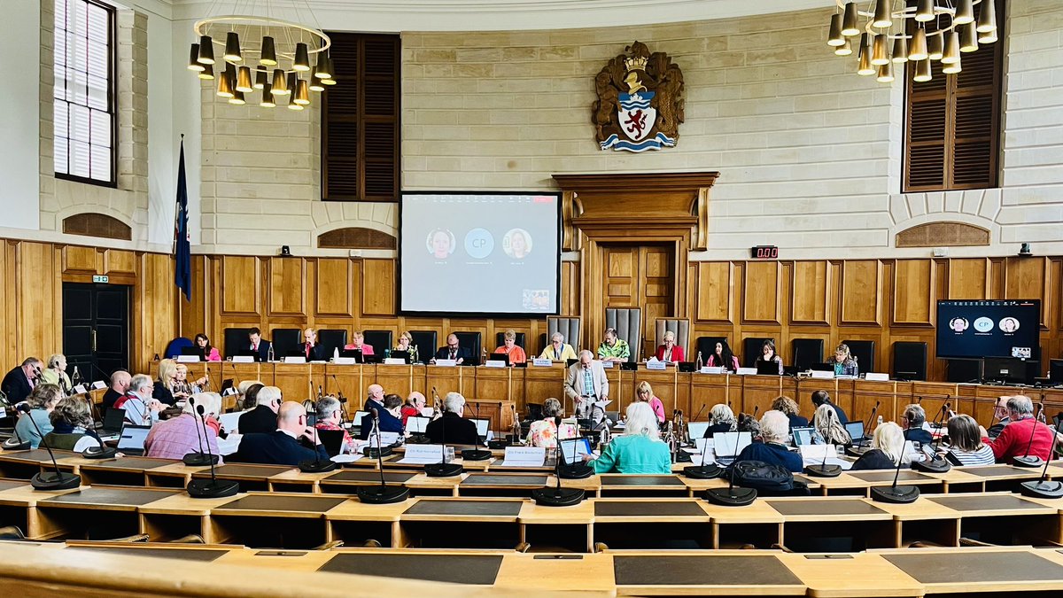 Should there be devolution for Devon? Councillors voting on whether to go ahead with new deal and some councillors questioning if this deal really is devolution #Devon #localgov