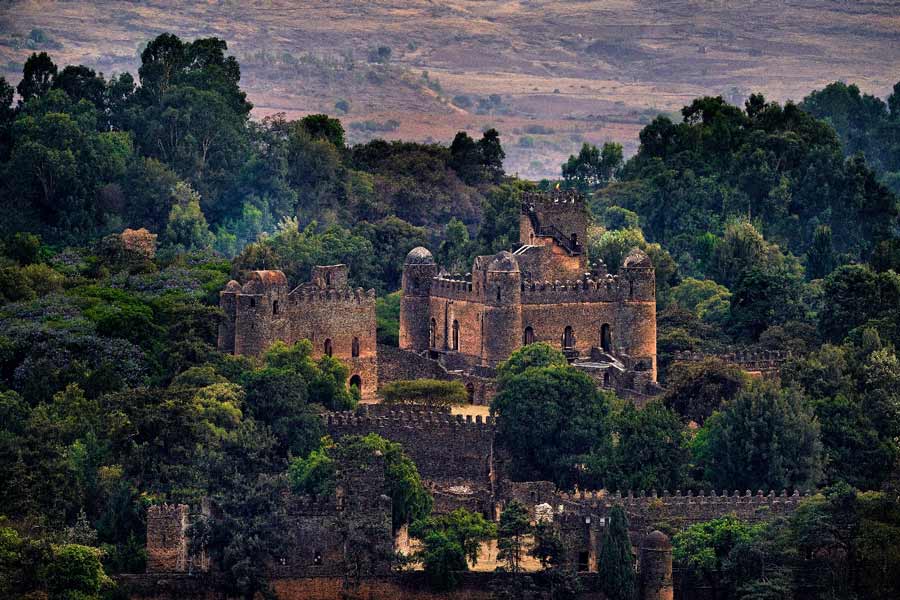 Gondar, often called the 'Camelot of Africa,' is an Ethiopian 🇪🇹 city steeped in history, known for its ancient castles, and vibrant markets, offering a captivating blend of culture and tradition.

t.me/africafirsts 

#ThisIsAfrica #VisitAfrica