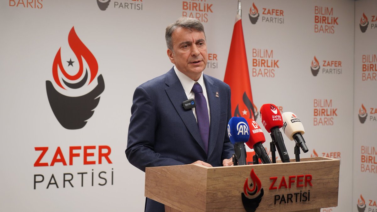 Zafer Partisi Sözcüsü Azmi Karamahmutoğlu, İyi Parti Kurultayı: İyi Parti, Türk demokrasisine yaraşır şekilde iyi bir sınav vererek, demokratik bir kongre gerçekleştirdi. Üç adaylı, üçü de birbirinden kıymetli adaylar arasında geçen bu yarışta, Genel Başkanlığa Sn. Müsavat