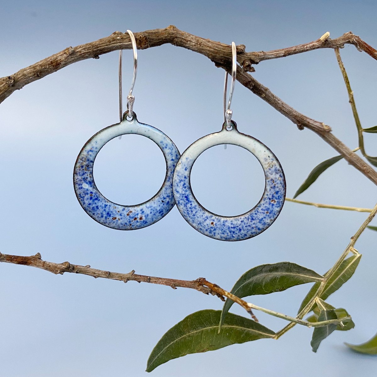 Blue Enamel Hoop Earrings - Copper Enamel Disc Earrings tuppu.net/db4f873a #MaisyPlum #MyNewTag #Etsy #UKCraftersHour #MHHSBD #ShopIndie #CircleEarrings