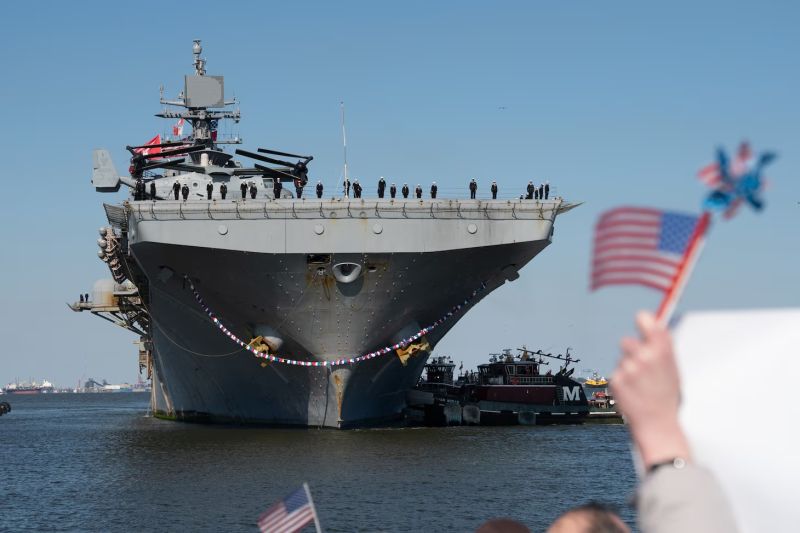 C4Defence's tweet photo. ABD’nin Denizlerdeki Geleceği

2024 mali yılına gelene kadar büyük bütçeli yenileme ve modernizasyon bütçelerini onaylatmak için epeyce uğraşan Amerikan Donanması, sanayiye görevlerini devrettikten sonra teknolojilere odaklanmış durumda.

👉 https://t.co/4lhFpbUHMt

#c4defence #military #usa #defence #navalsystems #submarine