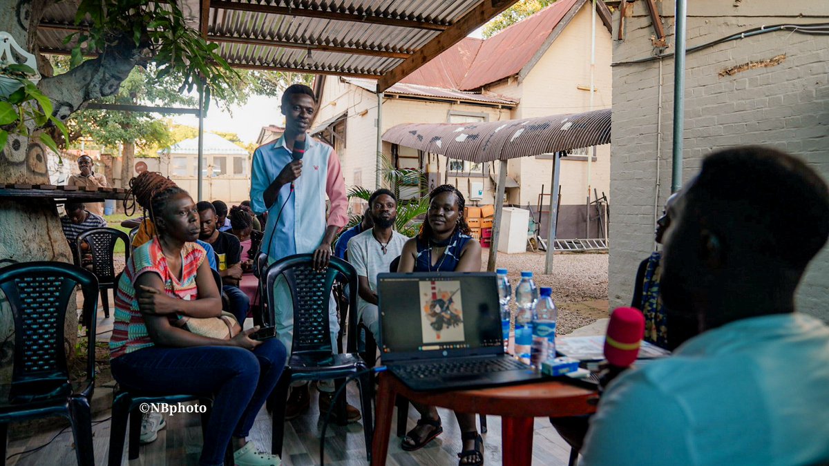 L’Allemagne 🇩🇪 pour la participation citoyenne des jeunes du #HautKatanga 🇨🇩 à travers la @giz_rdcongo:
Au #CoinDemocratie du @centredartwaza, l’art plastique a été exploré comme moyen d’expression démocratique 👥.

@AA_stabilisiert #JeunesCitoyensActifs #DemocratieLocale