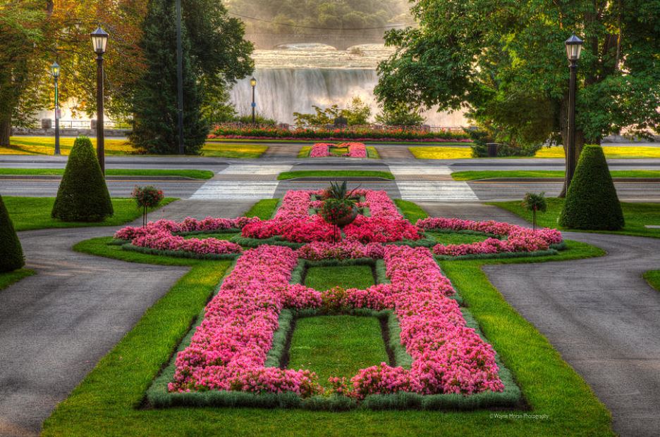 QP Grand and Glorious Gardens Niagara Falls Botanical Gardens Ontario Canada My wife and I had briefly seen the Niagara Falls way back when we first got married. We had to drive two cars from Minneapolis to Portsmouth New Hampshire on our honeymoon. Needless to say it was not…