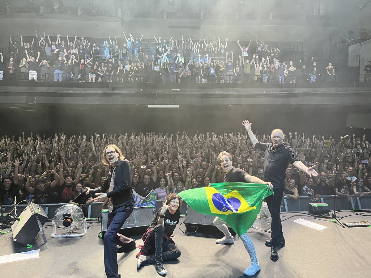 A spectacular time we had last night in Rio!!!! Thank you ALL for being so kind to us. We love you ALL!!!! Obrigado!!!!♥️♥️♥️♥️♥️♥️