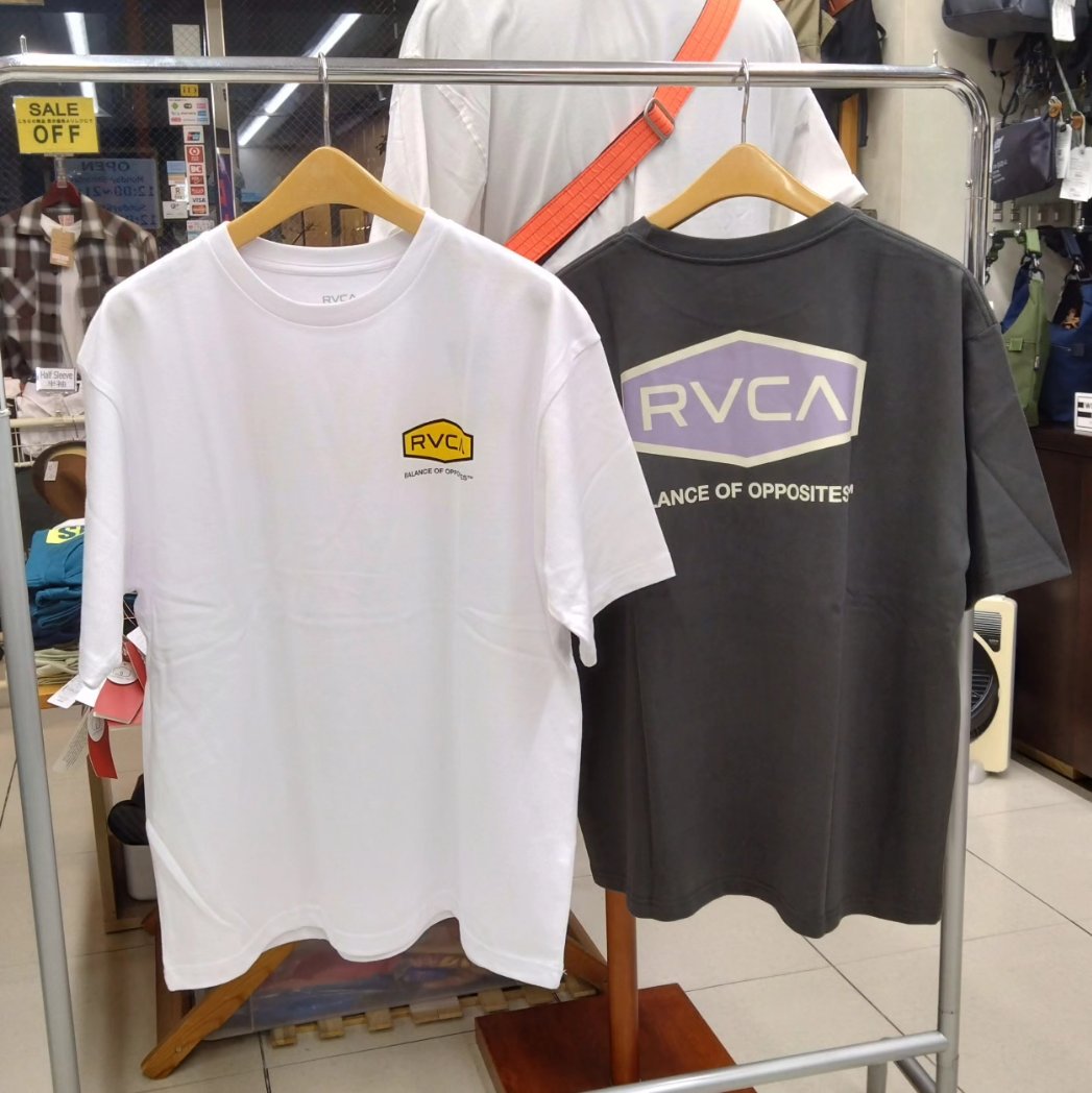 ヘビーウェイト、オーバーサイズボディ。
【RVCA】の人気Teeの新柄入荷しました。

#5ban #ゴバン #新宿御苑前 #メンズカジュアルショップ #メンズセレクトショップ
#rvca