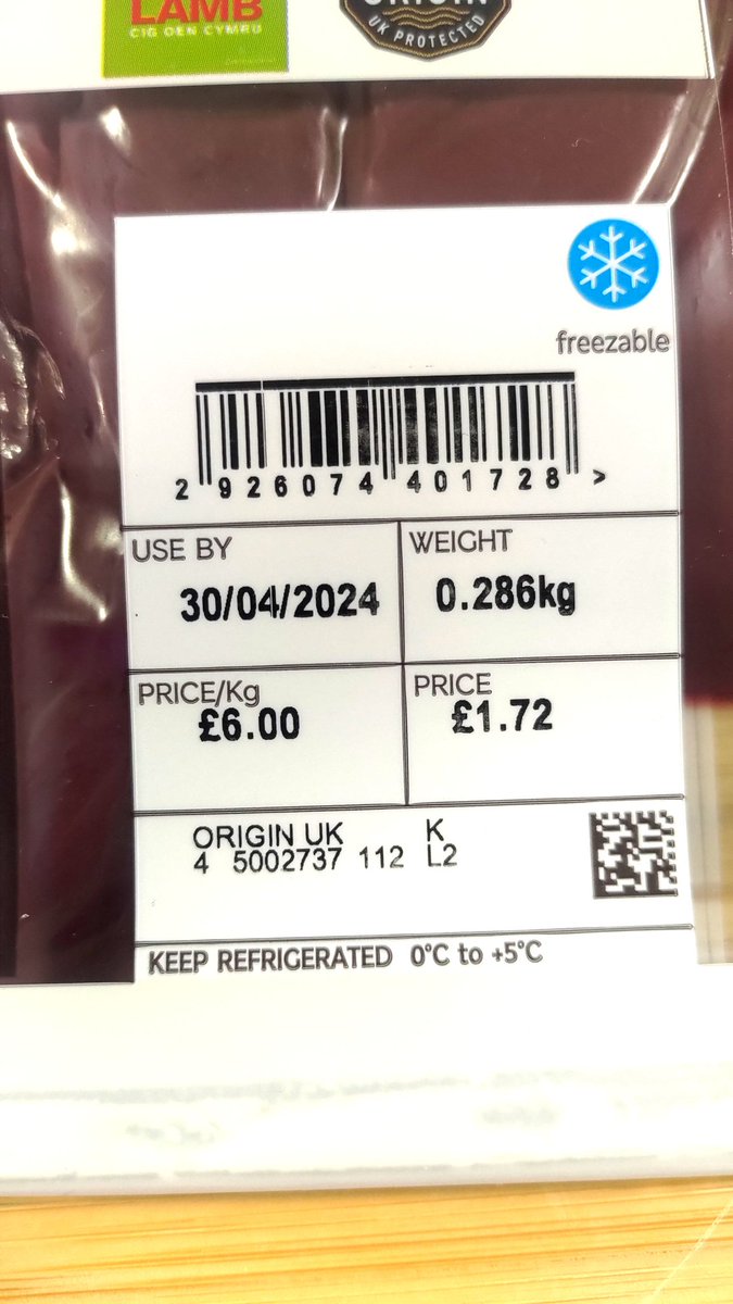 İngiltere'nin pahalı marketlerinden biri sayılan M&S'te kuzu ciğerin kilosu £6 (güncel kur ile ₺243).

Migros'ta ise ₺765: migros.com.tr/kuzu-karaciger…

3 misli.

Et fiyatları ciddi bir sorun olarak kalmaya devam edecek bence.

[İlk defa gurbetçi gibi fiyat paylaştım affedin]