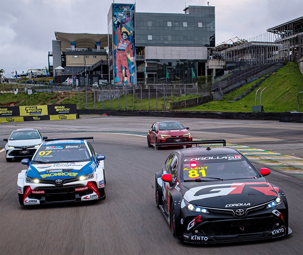 🔹Todos los Toyota GR Corolla se reunieron en Interlagos.
🔹Los de producción y de competición. El japonés, los dos brasileños y también el fabricado en Argentina.
🔹Nota y todas las fotos: ar.motor1.com/news/717487/to…