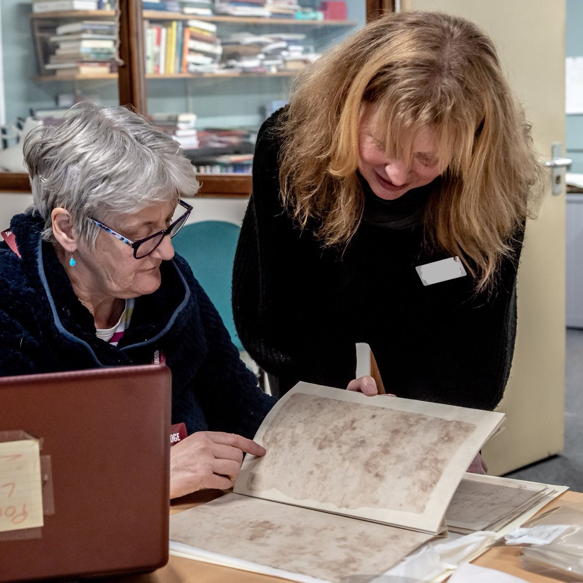 We're working with @ARAUK_IE to improve the leadership and management skills of archivists, records managers and conservators - but we need your help first! Sign up for a focus group or answer some quick questions by 3 May to inform our sector support: smartsurvey.co.uk/s/FutureSector…