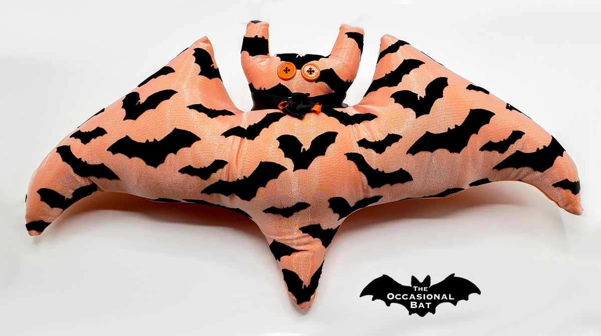 Feel the adrenaline rush as the bats swoop and dance in the moonlight. 🌙 #bat #handmade #pillow #goth #whimisigoth #black #orange #flocking #fancy #theoccasionalbat #etsy 🦇 theoccasionalbat.etsy.com/listing/171864…