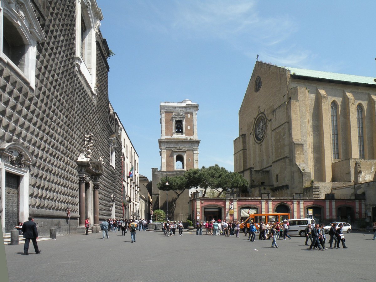 NAPOLI Piazza del Gesù Basilica  di Santa Chiara