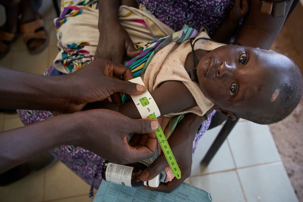 While focusing on prevention, @UNICEFGambia also provides life-saving support for malnourished children. A 9⃣0⃣% cure rate for 3⃣,5⃣5⃣8⃣ children with severe acute malnutrition in 2⃣0⃣2⃣3⃣. Together, we are building stronger community-based care systems #ForEveryChild in 🇬🇲