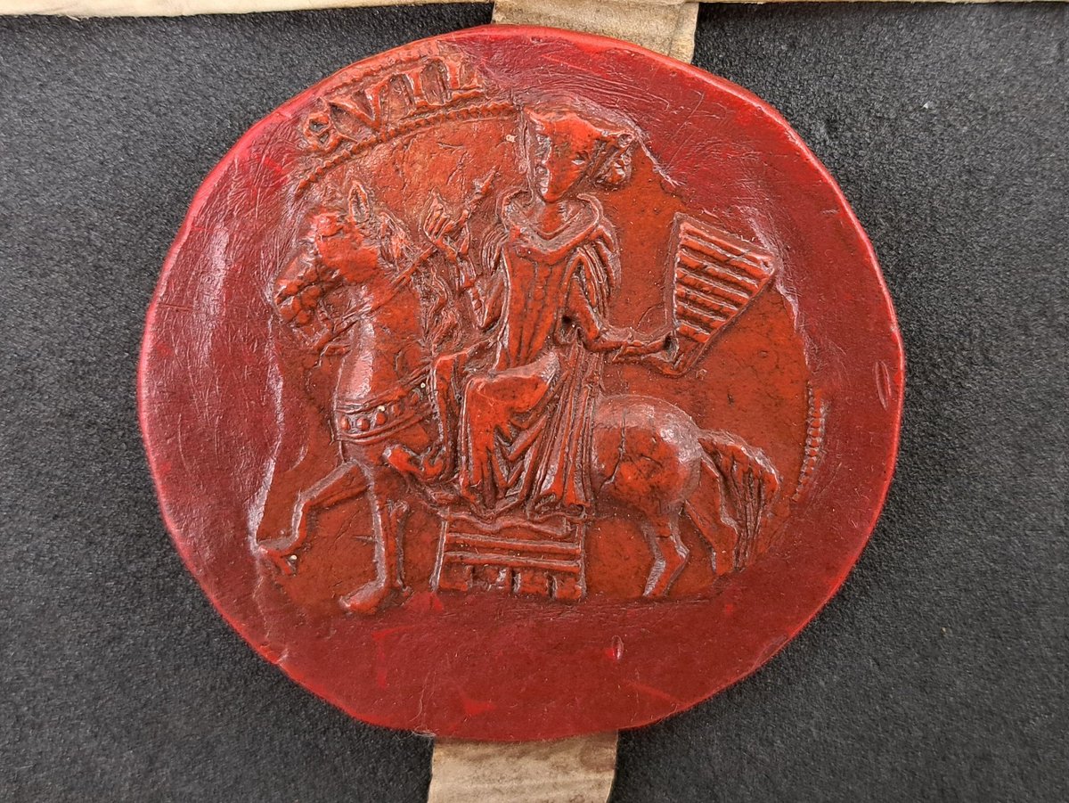 Seal of Joan de Stuteville, c.1265-75, Cotton Ch XXIX 63. Haven't seen many equestrian seals for women before. #medievaltwitter #hiddencollections