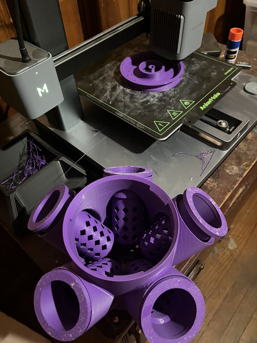 One of the best parts of 3D printing is being able to print things I can’t buy in our little village, and I can print them in biodegradable PLA.
Here, I’m printing a modular hydroponic garden for about $3 worth of filament.