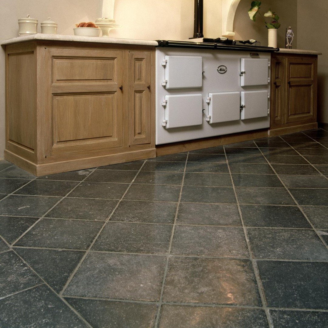 limestonegaller's tweet photo. Kitchen Flooring in Pietra Vecchia Limestone
#limestonegallery #limestone #pietravecchia #flooring #kitchen #finishes #surfaces #walls #floors #tiles #bespoke #design #interior #interiorstyle #architecture #luxury #textures #homedesign #elegant #london  #parisceramics #deferranti https://t.co/B3mLnP5Ltx