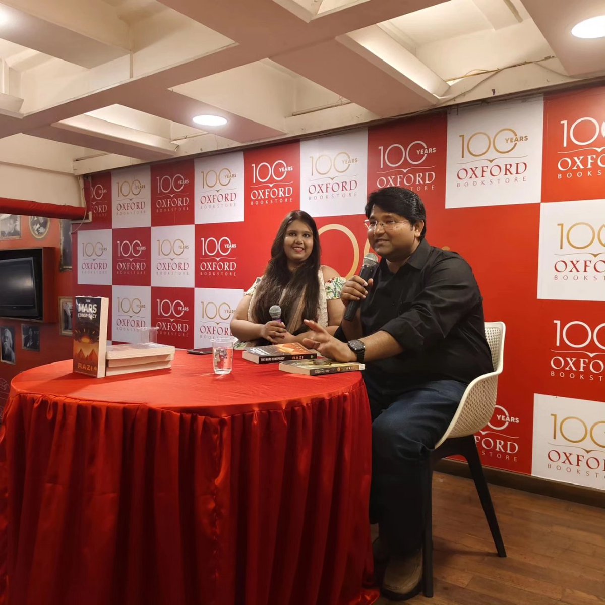 #TheMarsConspiracy #Oxfordbookstore #Kolkatabookworms #Readsithisbookclub
What more can you wish for when your stories find a place in some very beautiful heart?!💐

A fun & inspiring book discussion about 'The Mars Conspiracy' at Oxford bookstore, Park Street, Kolkata.💐