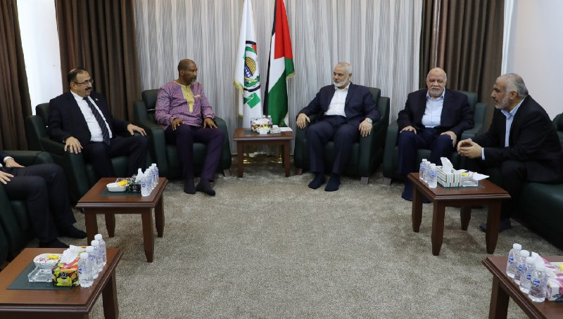 İsmail #Haniyeh, merhum Nelson Mandela'nın torunu “Noxy Zwelifele #Mandela”yı İstanbul'da kabul etti.
#Hamas #Filistin #Gazze