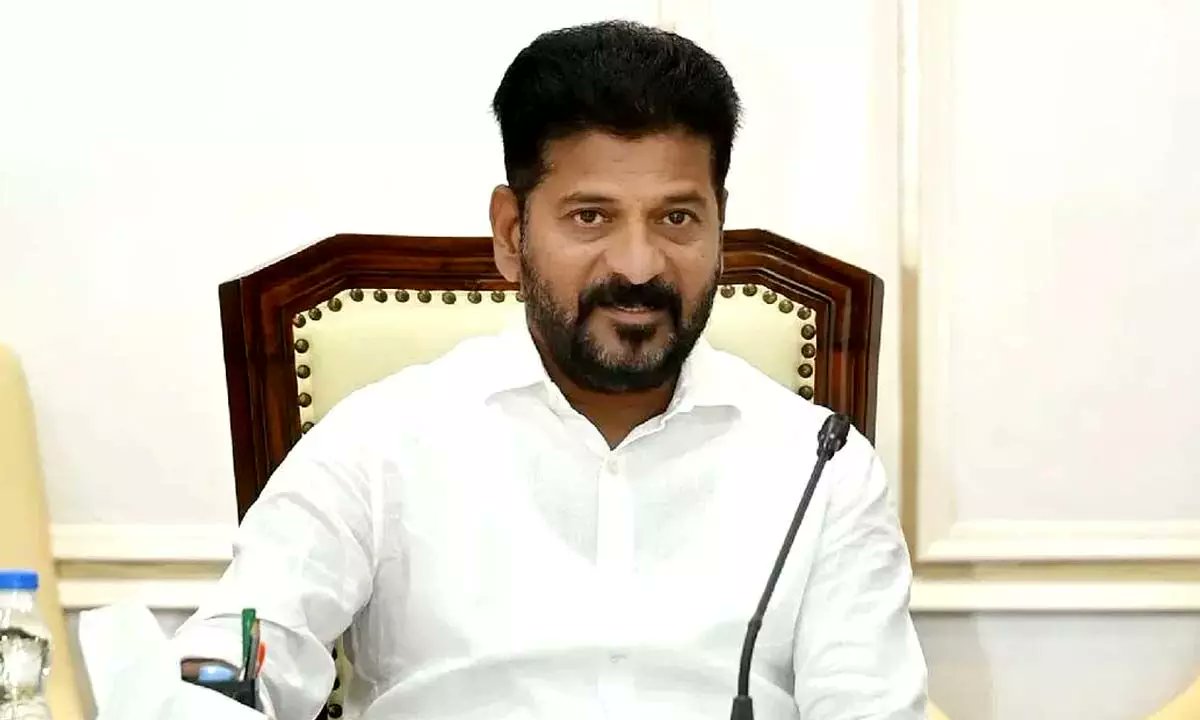 BIG BREAKING NEWS 🚨 Telangana CM Revanth Reddy summoned by Delhi Police in Amit Shah's edited video case. He has been asked by Police to bring all electronic gadgets used by him ⚡ Delhi Police has also asked X and Facebook to share the details of the accounts that uploaded…