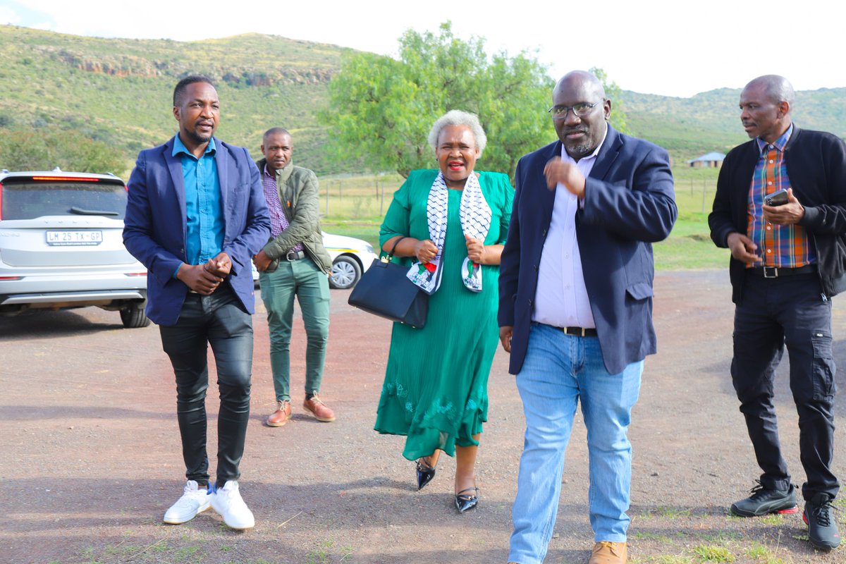 Deputy Minister of @DWYPD_ZA, @SisisiTolashe, arrives at Qamata Kingdom to hand over bicycles in five schools at Intsika Yethu municipality.