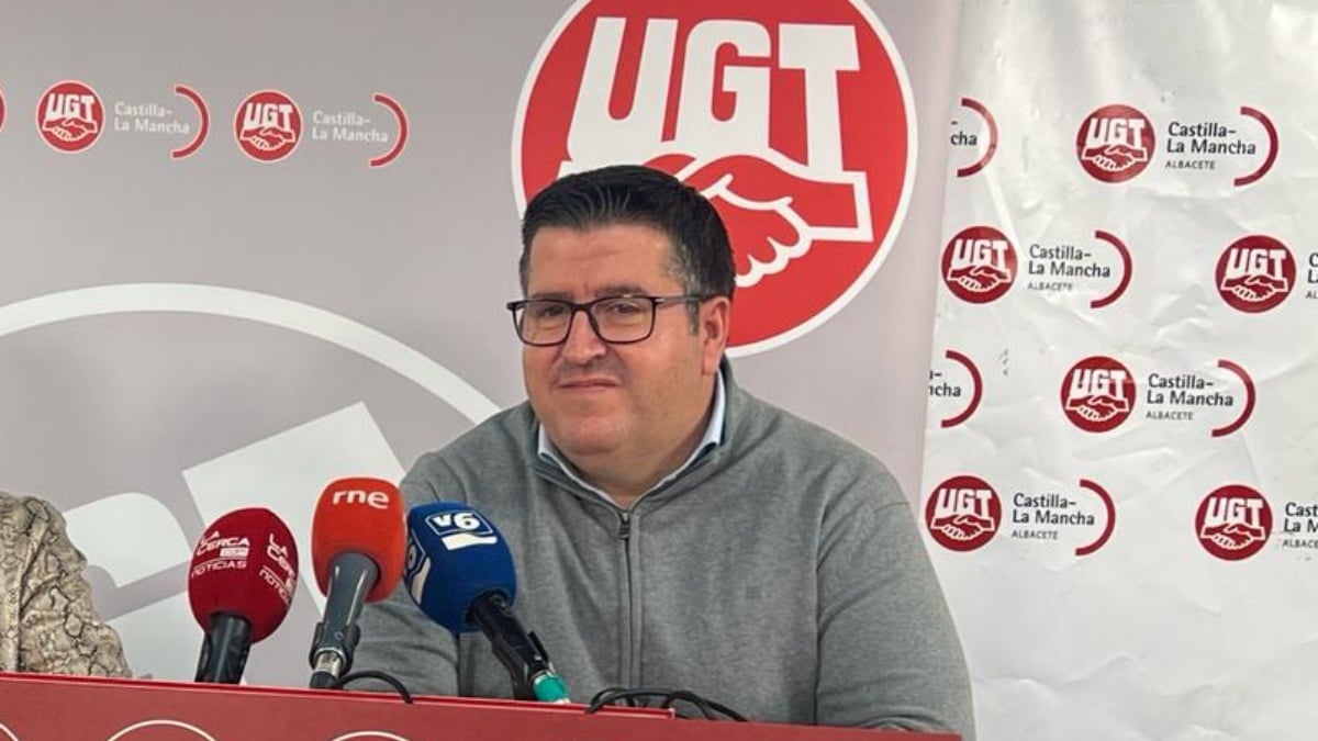 UGT Albacete pide 'salir a las calles para exigir pleno empleo, menos jornada laboral y mejores salarios' eldigitaldealbacete.com/2024/04/29/ugt…
