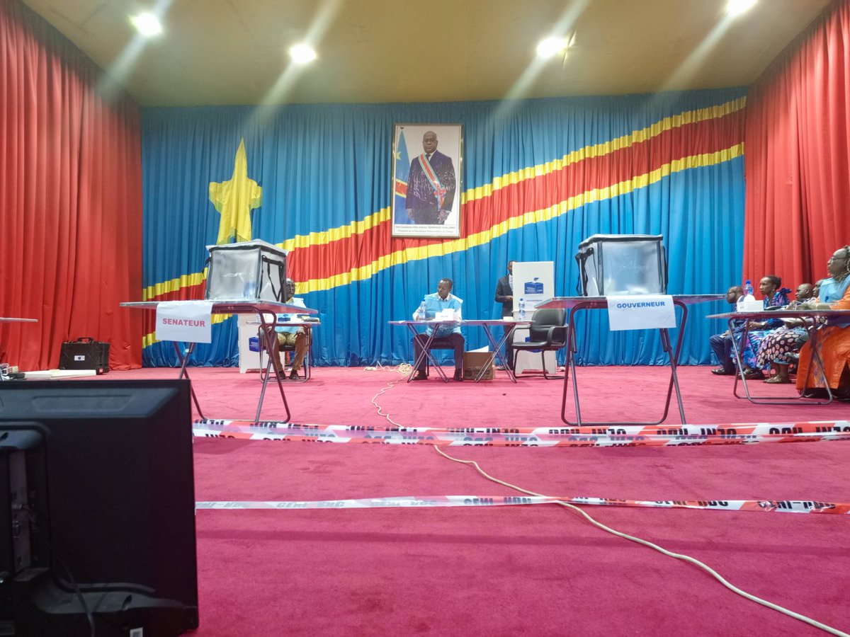 Assemblée provinciale haut Katanga : début de vote à 12H35 par la députée de l'ensemble pour la République @benatarchilufya en présence des journalistes, observateurs et témoins des candidats