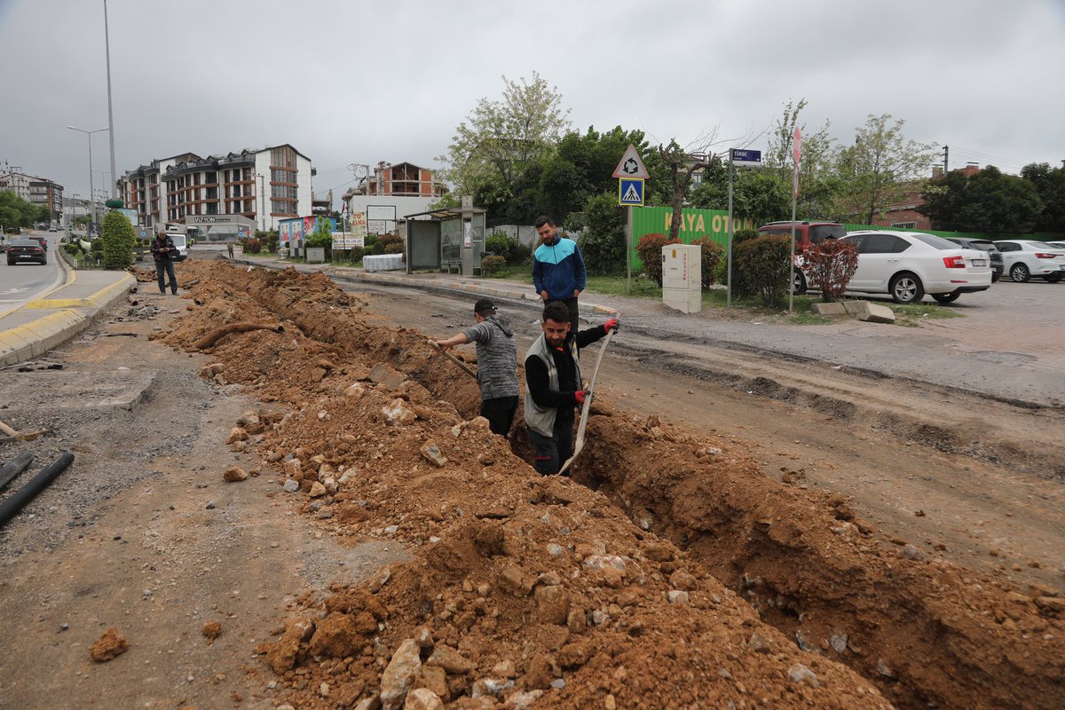 Üst yapı yenileme çalışmalarımız kapsamında; 🚧 Kocaeli Büyükşehir Belediyesi ekipleri ile birlikte Tuzla Caddesi’nde yenileme çalışmalarımıza başladık. #DarıcaİçinCanlaBaşla