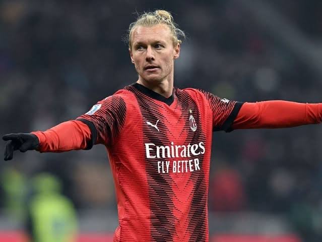 🚨 Simon Kjaer’s agent Mikkel Beck to @bolddk: “The contract expires this summer and then Simon will leave Milan. There is no drama in this, and the parties will part ways in good mutual understanding.”