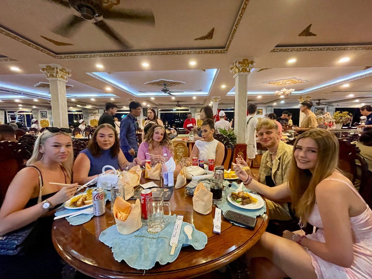 Last week our Travel and Tourism Turing students set sail on a Saigon River Cruise with a full Vietnamese buffet and traditional entertainment. They had some amazing food and some of our students tried snails. 

A fantastic way to spend an evening in the city. 

@TuringScheme_UK