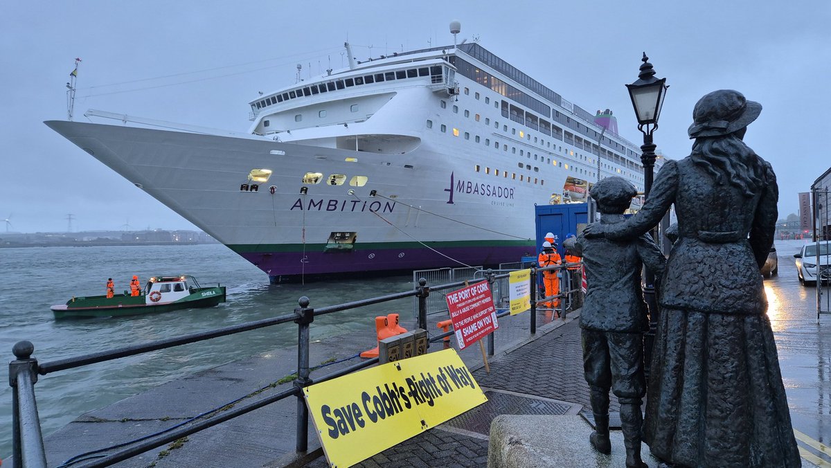 Damp cold morning... Ambition of @AmbassadorCruis arrives into Deepwater Quay, #Cobh.

Pity that @PortOfCork are asking the Courts for a Declaration that there is NO public Right of Way on the Quay.... obviously they have other plans.

Pity also the existing  6 Council members