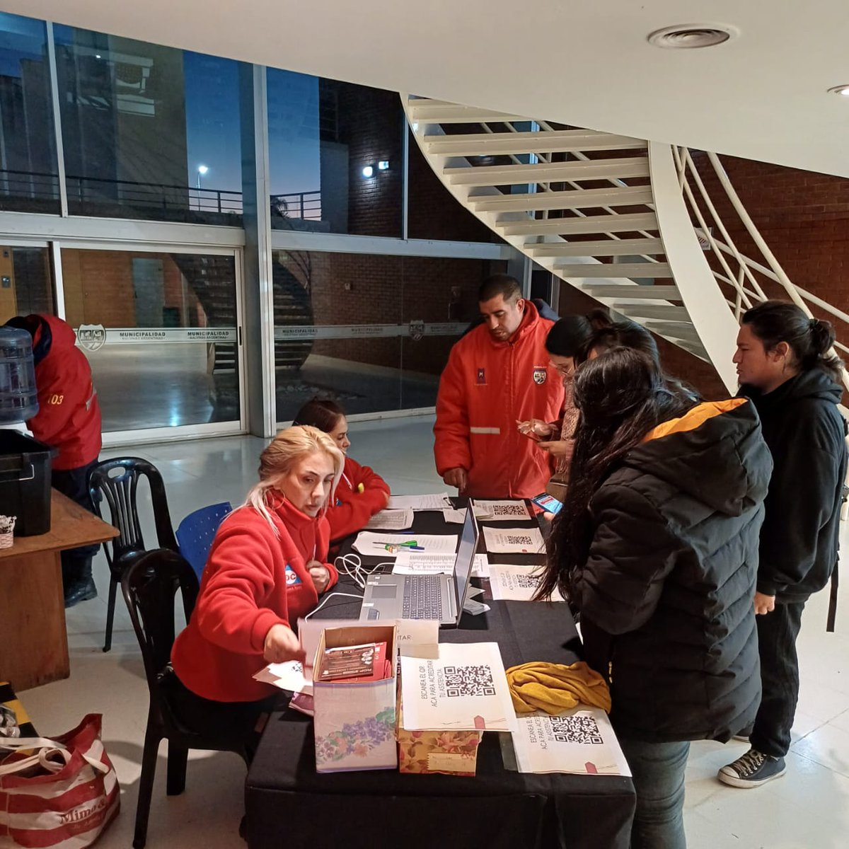 LicOrtegasan's tweet photo. Los participantes se acreditan para la jornada de #RcpyDea en el Auditorio Municipal de Malvinas Argentinas https://t.co/8qKb01PBhh