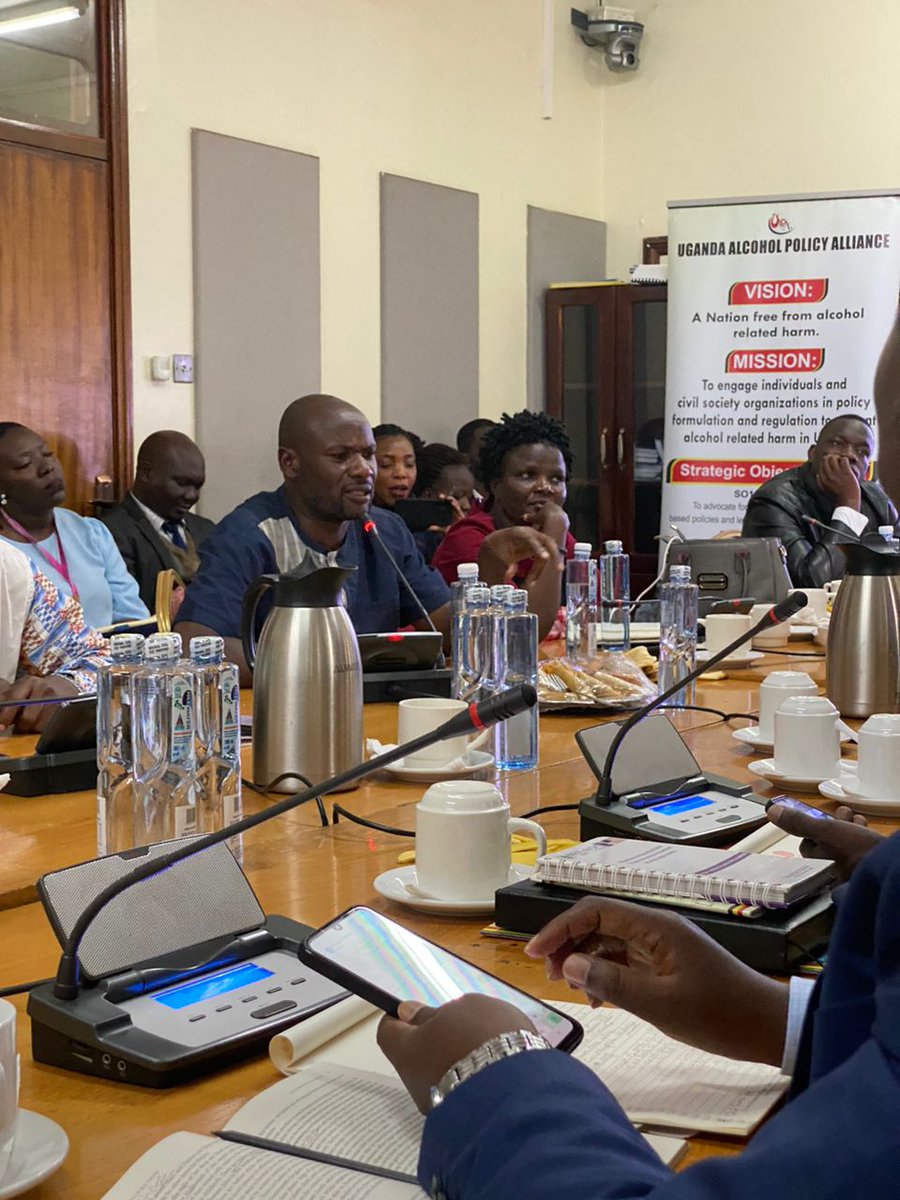 Right after this meeting, we sloped to @Parliament_Ug to meet with a larger congregation of MP's, on the same issue of the #ADCBUganda2023. 

In presentations from @kalemdav & @Hafisassentongo , we made our case of welcoming that 20% 📈 in tax on alcohol products!
