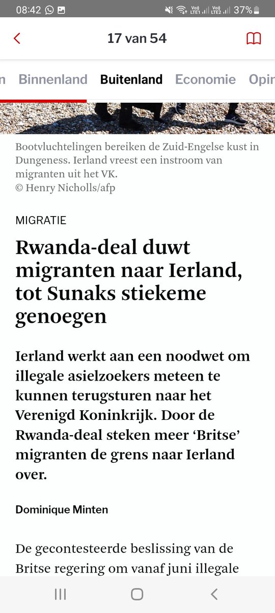 Hoi @destandaard , 'illegale asielzoekers' bestaan niet en het gebruik van een dergelijke term normaliseert een extreemrechtse visie op migratie.