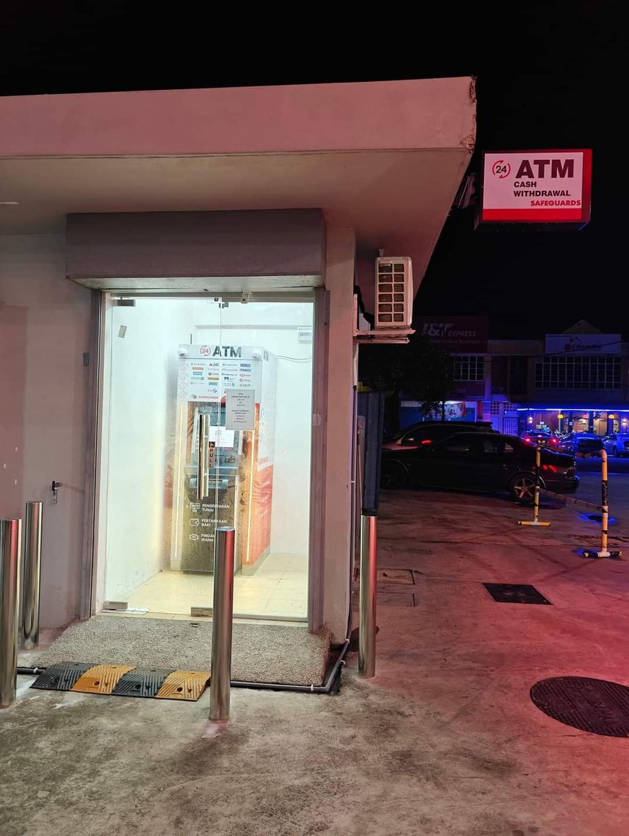 Just sharing, ada ATM tepi toilet  Caltex Bertam Putra . Sapa2 yg duduk kat area Kepala Batas (Bertam Perdana , Bertam Putra, Mekarsari )Kalau nk ke ATM nk amik duit boleh datang dekat Caltex Bertam Putra ada ATM kiosk tepi toilet . CMD tak dak..