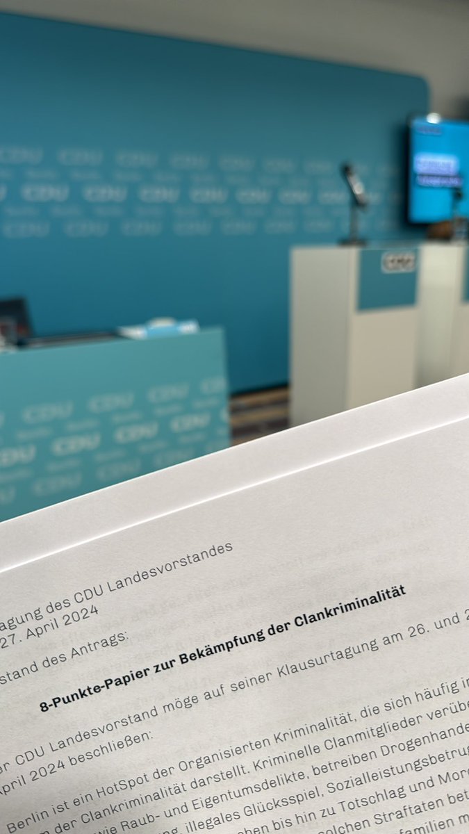 Konsequent gegen #Clankriminalität vorgehen :
👇 Beschluss des Landesvorstands auf Klausurtagung in #Dresden . 
👏 @cduberlin