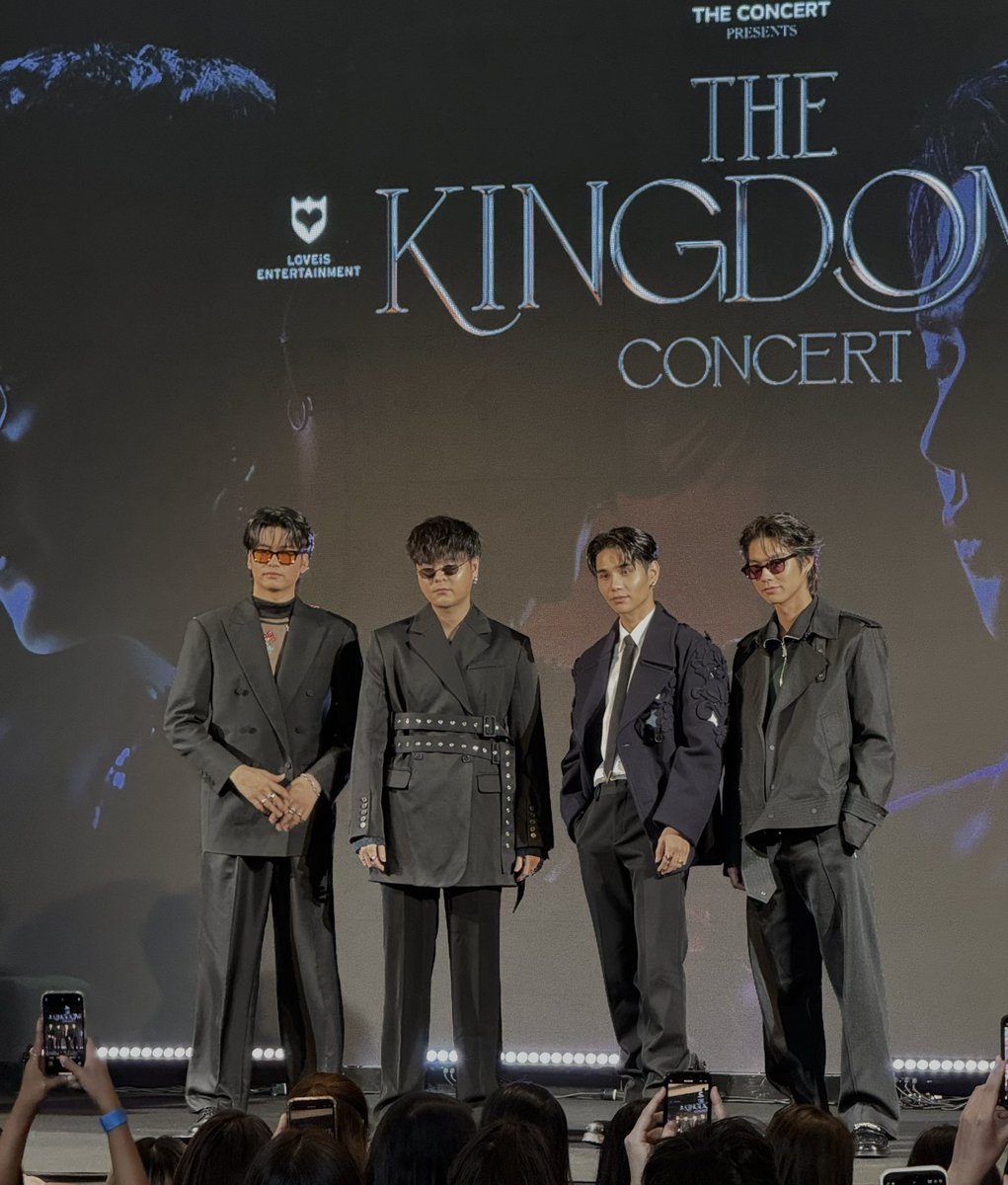 เหล่า King ทั้ง 4 Kingdoms

#TheKingdomsConcert
#TheKingdomsConcertPressCon 
 #NONTTANONT #bbrightvc #THETOYS #JeffSatur