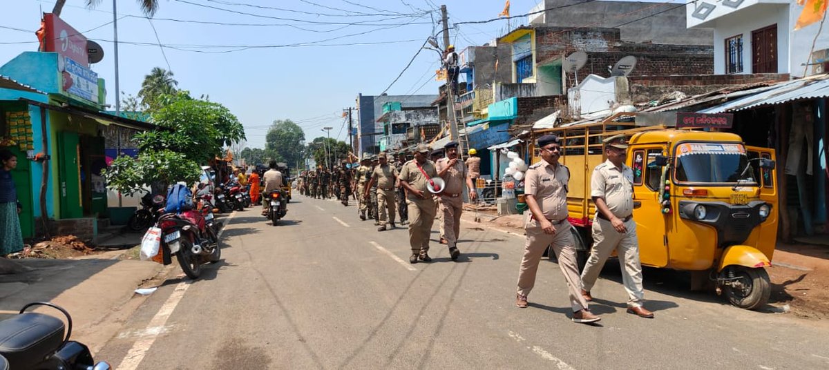On 28.04.2024 Mohana Police team was conducted Flag March under leadership of SDPO, R.Udayagiri in Mohana, Chandragiri and Chandiput area as a confidence building measure in light of upcoming simultaneous General Election-2024 & to ensure a free, fair & incident free election.