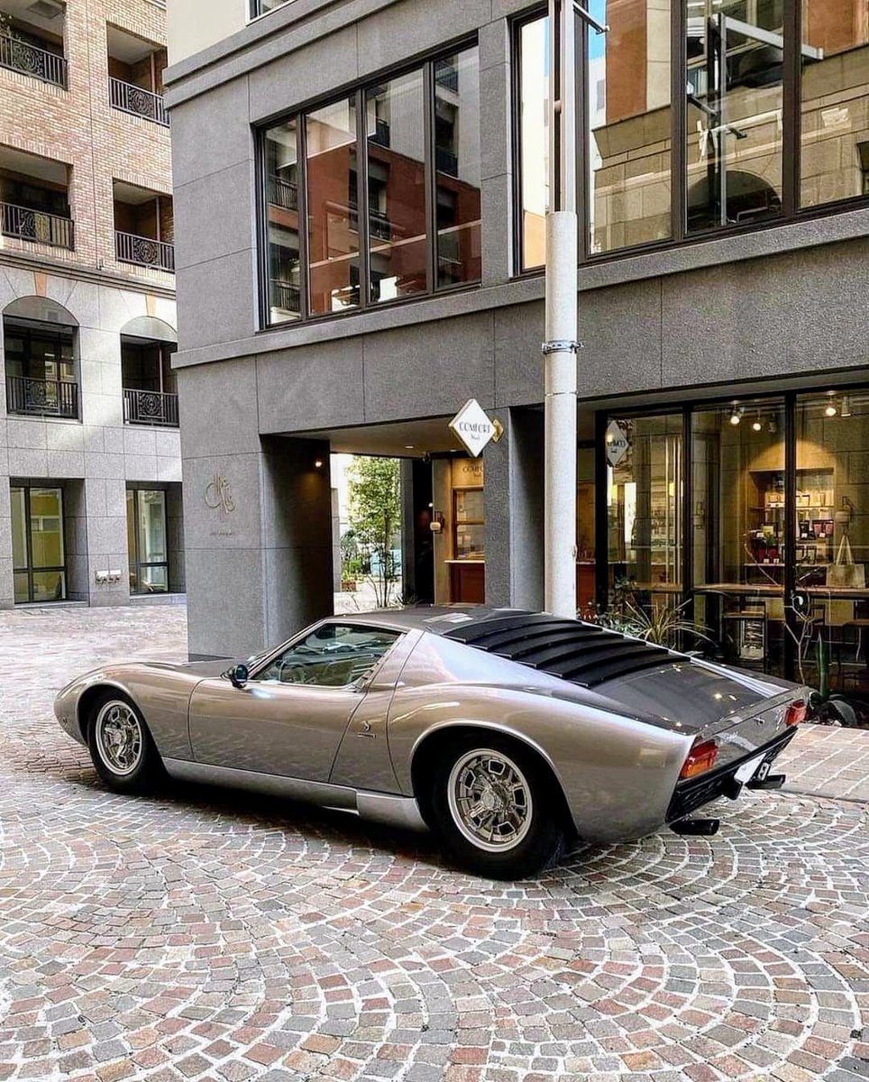 Lamborghini Miura