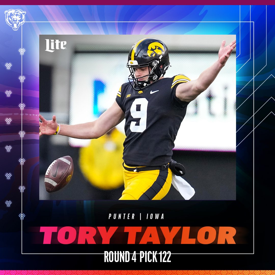 Congratulations to Tory Taylor (OH 2015) for being selected by the Chicago Bears at pick No. 122 in the fourth round of the NFL draft! Tory is the first Haileyburian to be drafted into the NFL, a testament to his exceptional talent and dedication. 📸: @chicagobears
