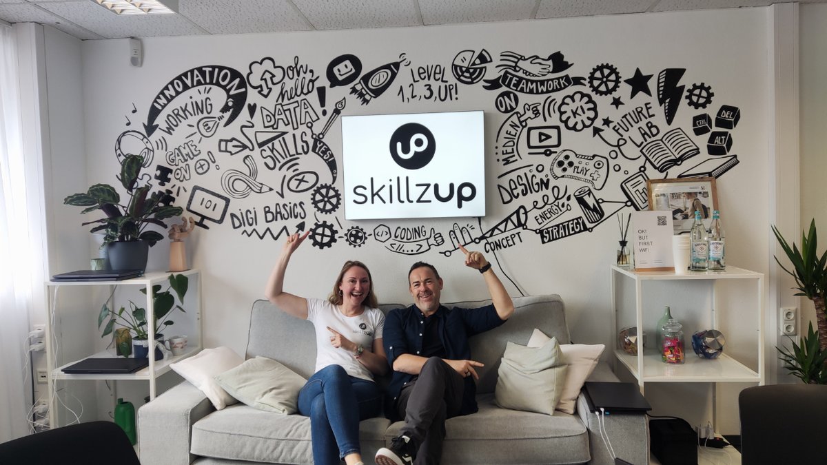 Wie lernen Kinder und Jugendliche mit KI? Was treibt sie an, was interessiert sie besonders? Der Tag der offenen Tür von @skillzup_mg war ein Augenöffner! 

linkedin.com/feed/update/ur…

#skillzUP #DigitaleBildung #KünstlicheIntelligenz #Jugendbildung #Mönchengladbach