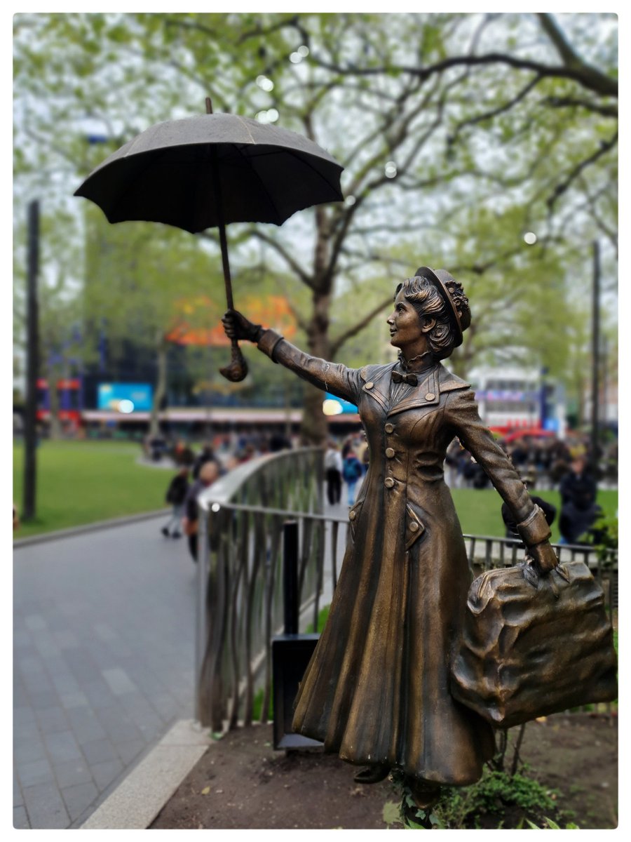 Mary Poppins Statue in Leicester Square ... #mobilephotography #streetphotography #streetphotographyworldwide #purestreetphotography #visitlondon #londonphotography #leicestersquare