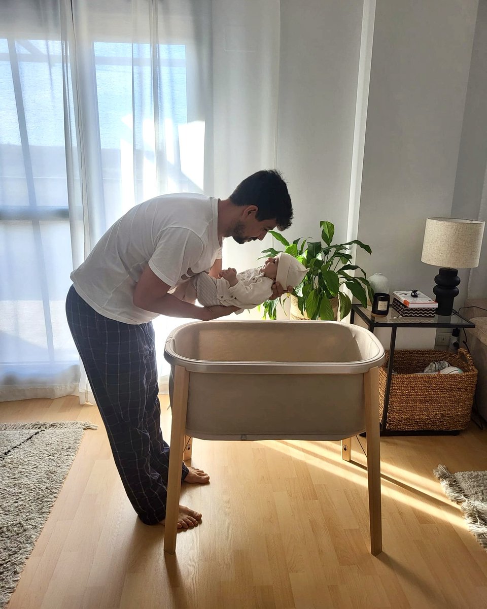 Siesta time!  💤

Who's up for a daytime nap?

#StokkeSnoozi #Snoozi #StokkeBassinet #Siesta

📸: @jrim84