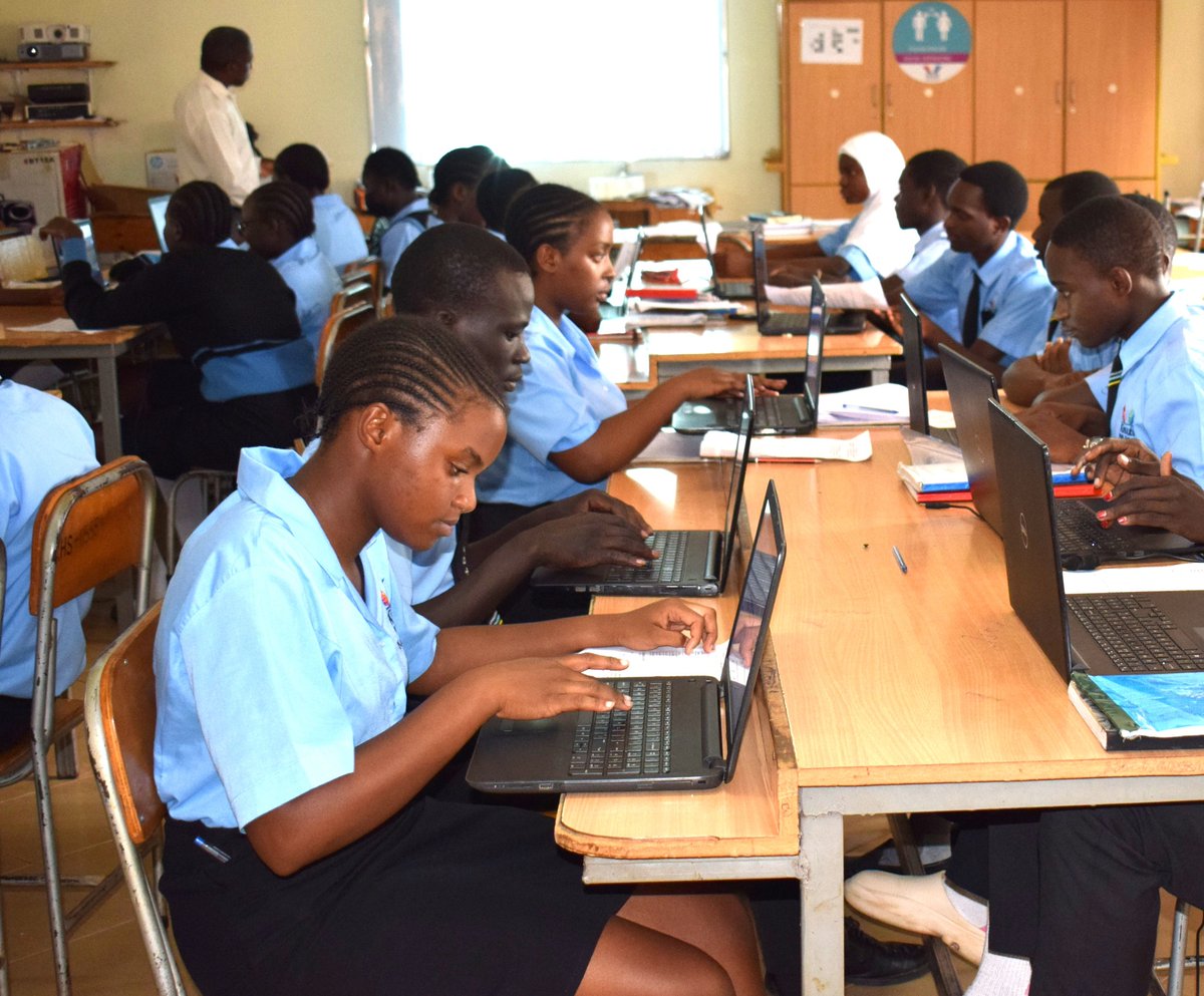 kisubi_schools's tweet image. Through our #ReadyForWork program, we bridge the gap between academia and real-world success, ensuring learners are not only knowledgeable but also skilled, adaptable, and ready to excel in any professional arena. Join us in shaping future leaders poised for greatness!