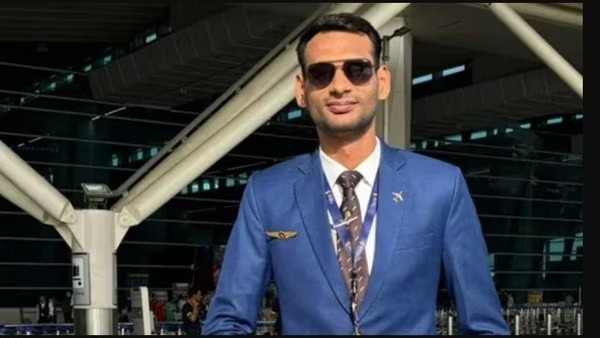 UP man posing as Singapore Airlines pilot arrested from Delhi airport: 'Forged ID, bought uniform from Dwarka' Police said they spotted a man wearing the uniform of Singapore Airlines and wandering in the Metro Skywalk area. Source - The mint