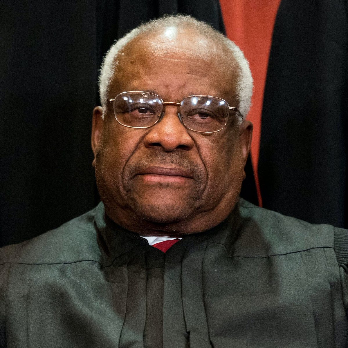 It's time we make this crooked motherf*cker swallow that pubic hair. Impeach Clarence Thomas.