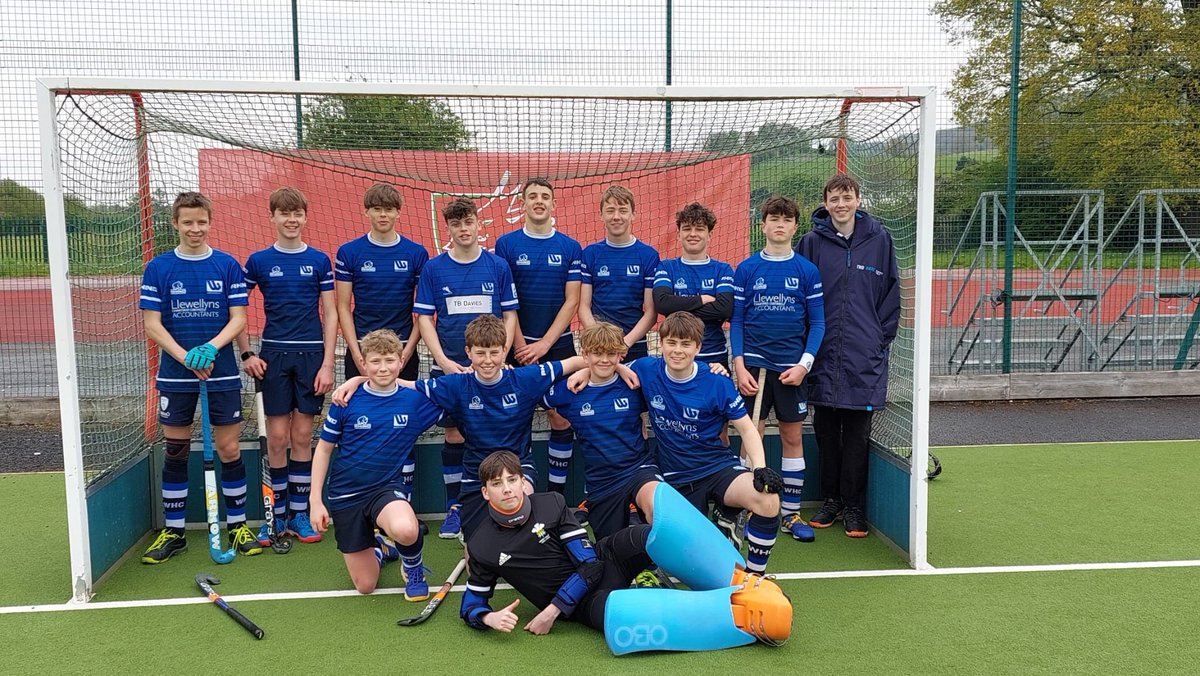 The half-court strategy paid off against Swansea, resulting in a 1-1 draw. Despite a 3-0 loss to Northup Hall, the team bounced back with a confident 8-1 victory against Bangor. Wrapping up, WHC U16 boys secured 3rd place in the Hockey Wales Cup finals. #U16BoysHockey