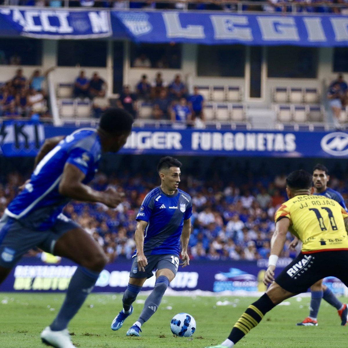 Emelec_PSF's tweet photo. Final dramático en el Capwell: Ortiz y Ayoví los protagonistas del día.

#CSE 1 🆚 1 #Bsc

#PorEmelec 🤜🏻🤛🏻⚡ https://t.co/51bCvUOcSX