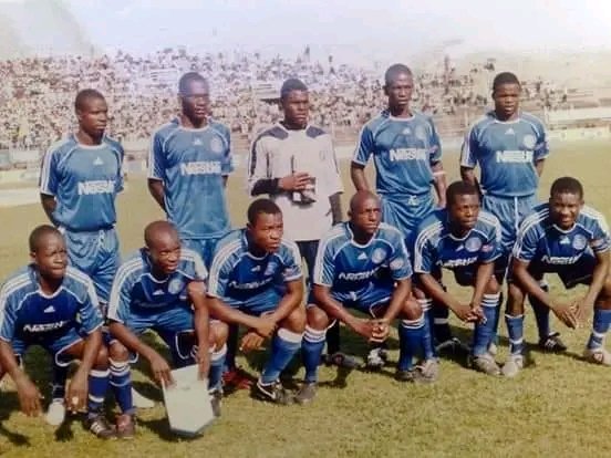 What an iconic photo, you can literally tell the quality in the picture. This was CAF Champions League semi-final in Cameroun We had one tracksuit and two T-shirts that we would use for warm-up and traveling.