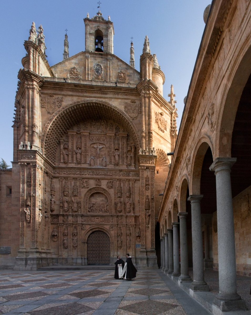 Si te gusta la historia, no busques más, Salamanca debe ser tu próximo destino 🧳 @tdsalamanca 
#TurismoDeSalamanca #PatrimonioCultural #TurismoCultural #LugaresQueVisitar
familiayturismo.com/experiencia/sa…
